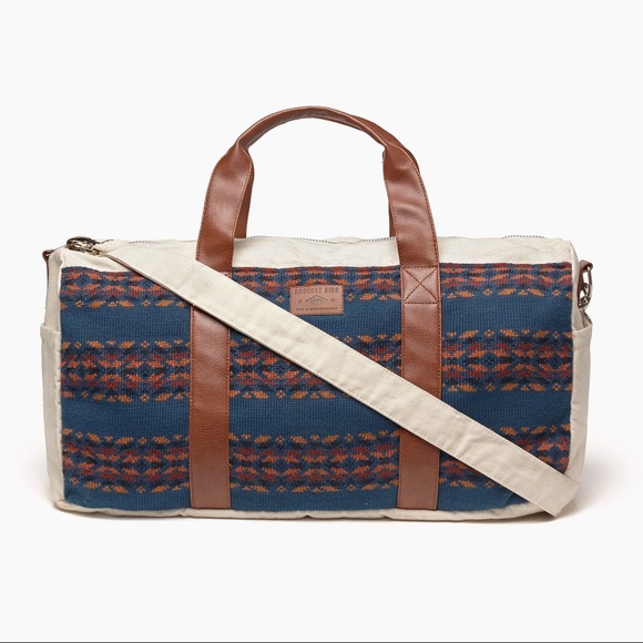 Krochet Kids Handbags - Krochet Kids The Pike Weekender Bag